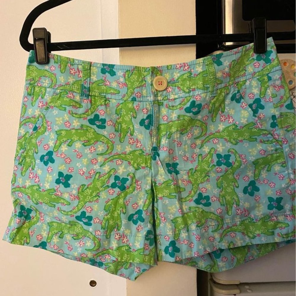 Alligator Print Lilly Pulitzer Women's Shorts Size 2